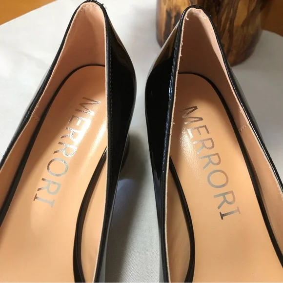 New Pearl Bow patent pumps - Picture 8 of 9